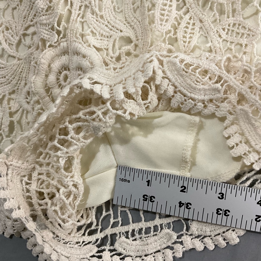 Vivid Collection Shorts Womens M Crochet Boho Coquette Cotton Knit Lined Ivory - Picture 8 of 10